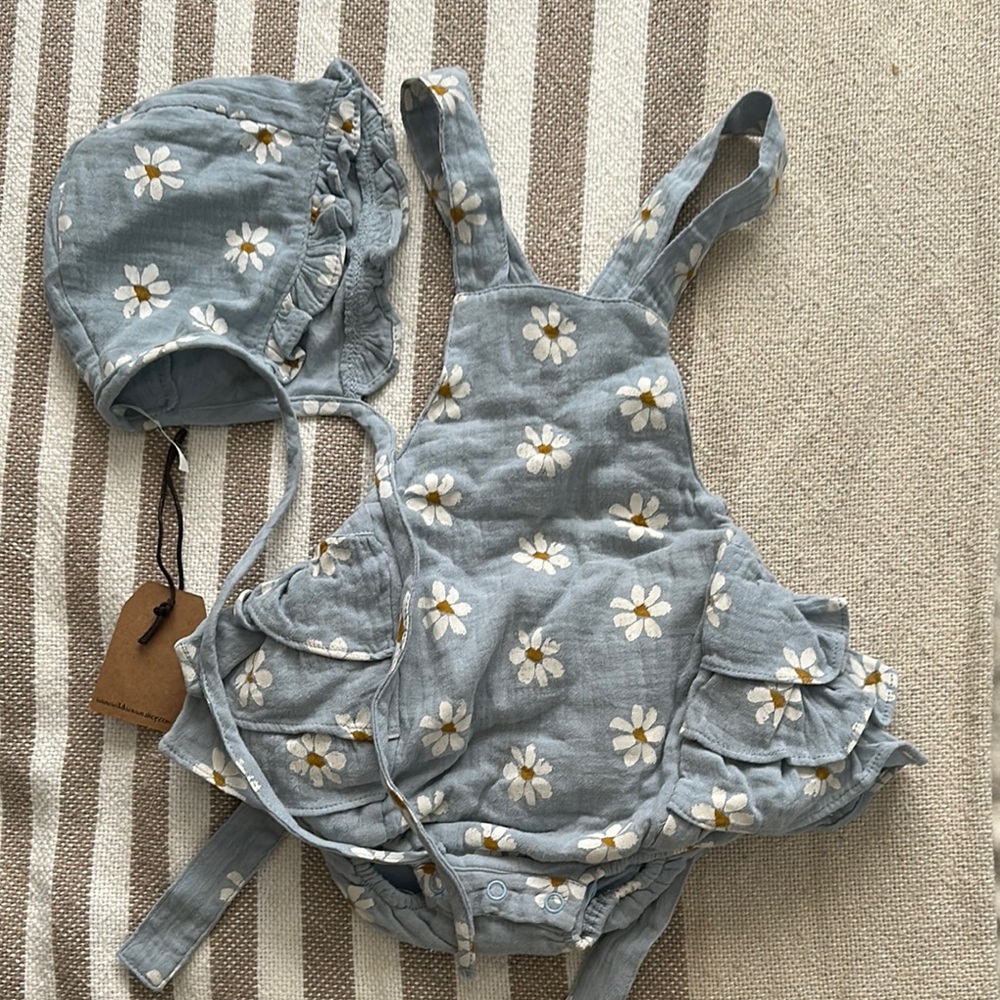 Wild Wawa Floral Baby Romper and Bonnet Set